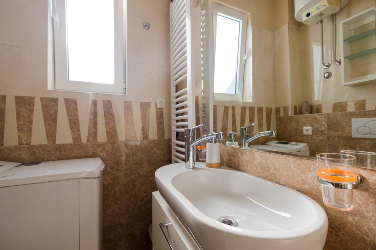 Jolie Apartment Белград Екстериор снимка