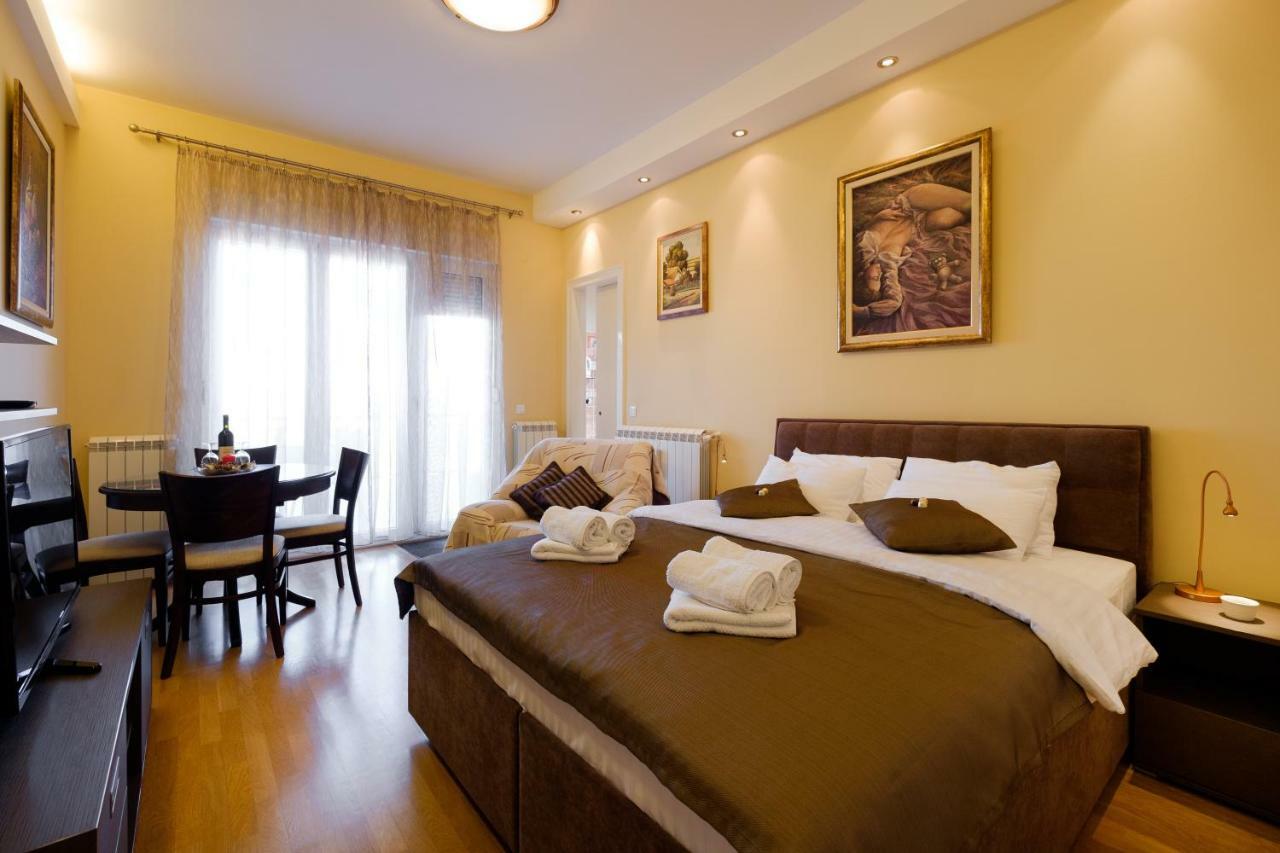 Jolie Apartment Белград Екстериор снимка