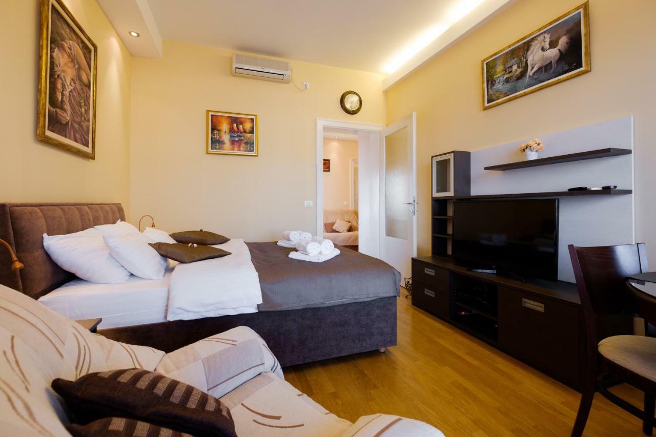 Jolie Apartment Белград Екстериор снимка