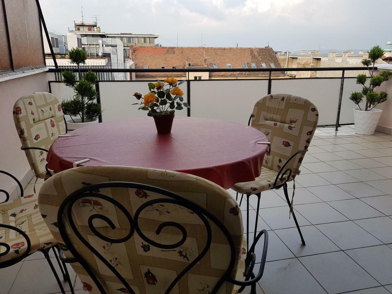 Jolie Apartment Белград Екстериор снимка