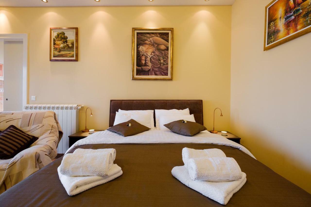 Jolie Apartment Белград Екстериор снимка