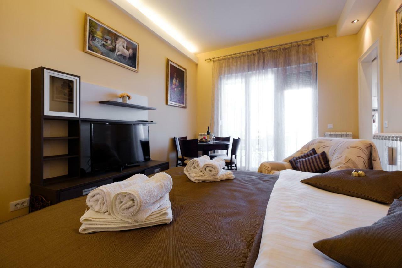 Jolie Apartment Белград Екстериор снимка