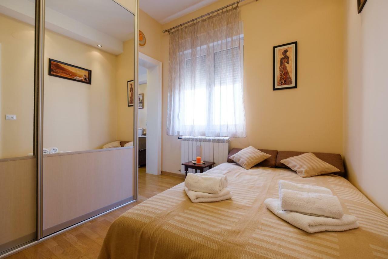 Jolie Apartment Белград Екстериор снимка